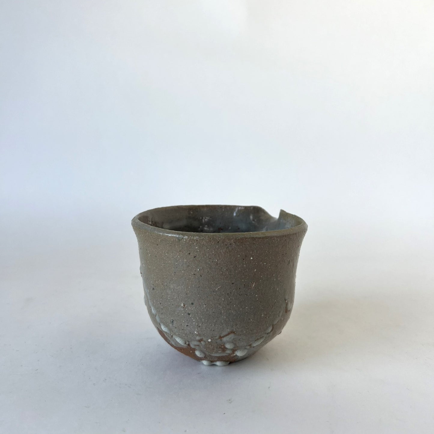 鶴野啓司 灰釉白化粧片口