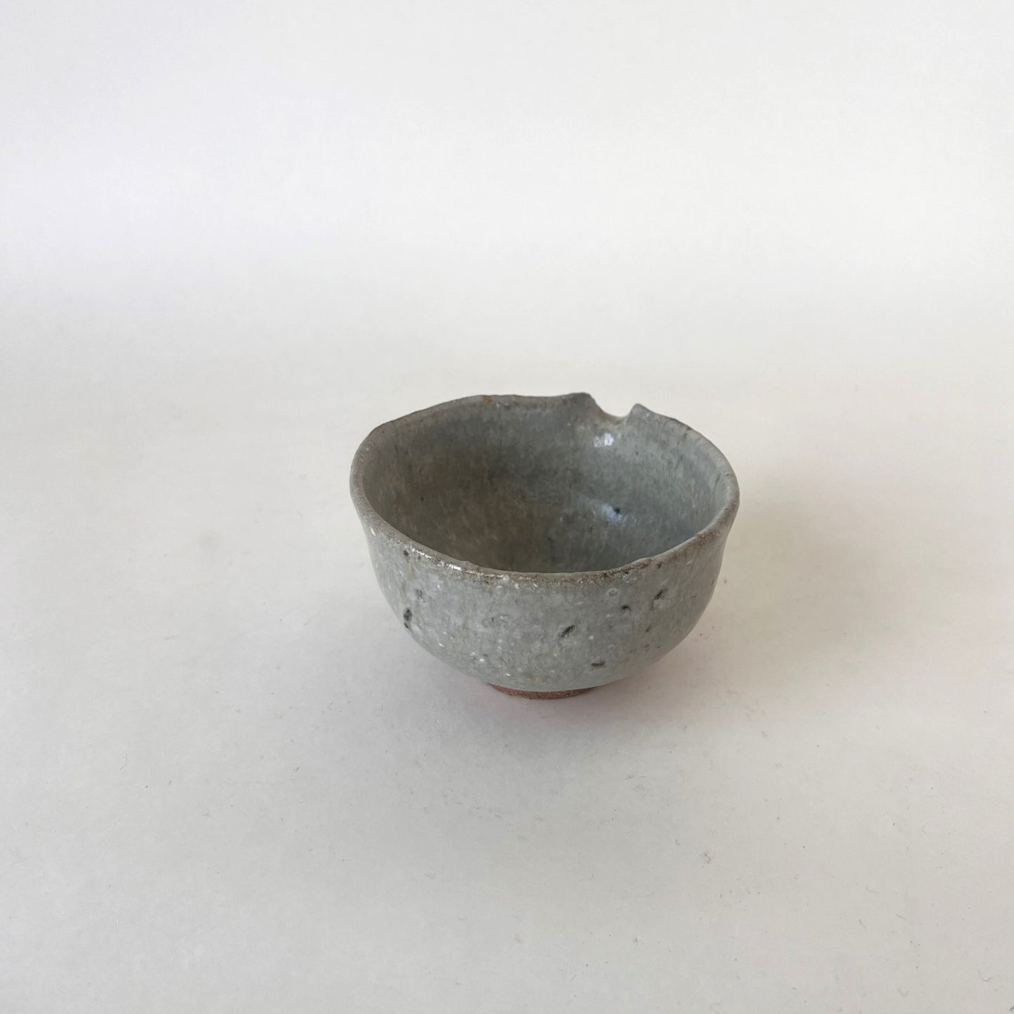 四海大 籾灰釉片口