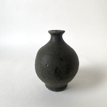 青木亮　铁釉清酒瓶